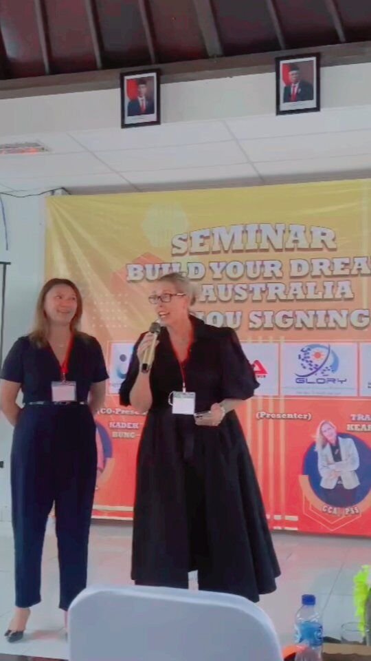 Seminar Build Your Dream in Australia & MOU Signing Between Cambridge College Australia with LPK Glory International Cruise Knowledge Klungkung